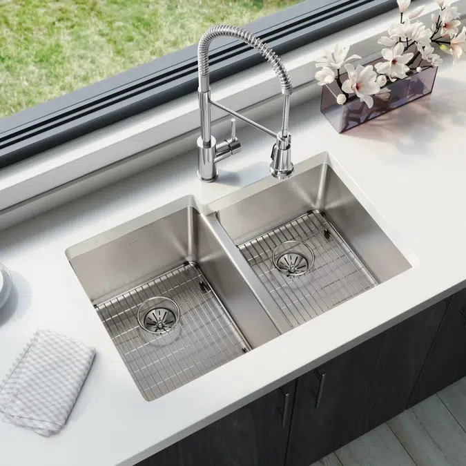 ELUHH3120RTPDBG Lustertone Iconix® 16 Gauge Stainless Steel 31-1/4" x 20-1/2" x 9" Double Bowl Undermount Sink Kit with Right Perfect Drain®