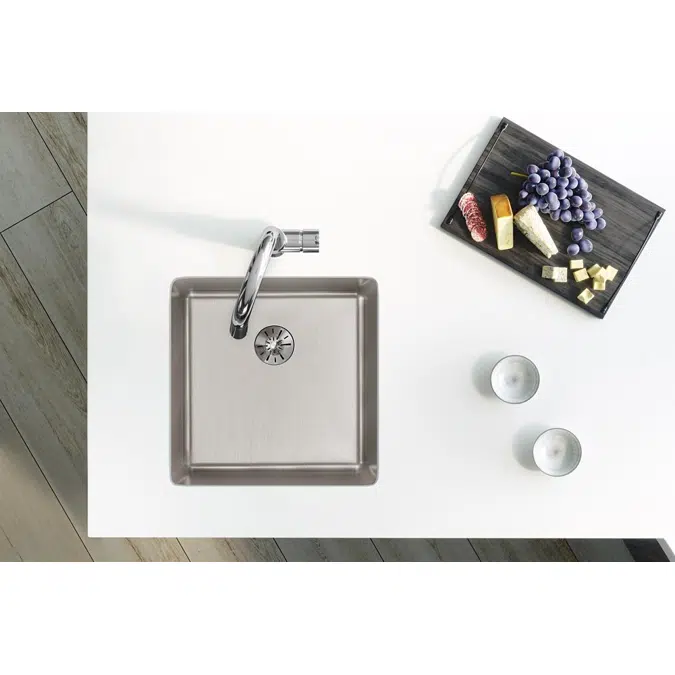 ELUHH1616TPD Lustertone Iconix® 16 Gauge Stainless Steel 18-1/2" x 18-1/2" x 9" Single Bowl Undermount Sink with Perfect Drain®
