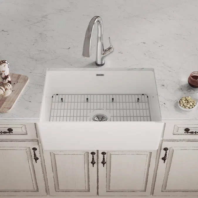 SWUF28179WHFLC Fireclay 30" x 19-15/16" x 9-1/8" Single Bowl Farmhouse Sink Kit with Filtered Faucet