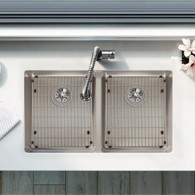 ELUHH3118TPDBG Lustertone Iconix® 16 Gauge Stainless Steel 32-3/4" x 19-1/2" x 9" Double Bowl Undermount Sink Kit with Perfect Drain®