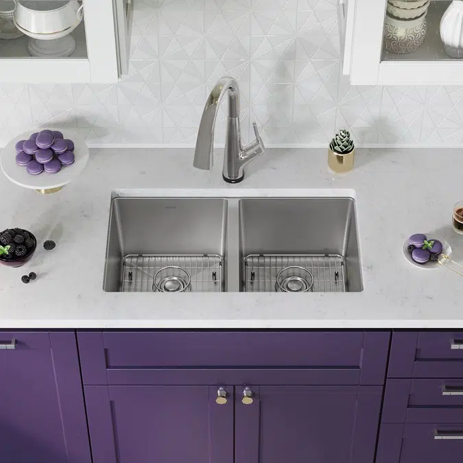 EFRU311810TFLC Elkay Crosstown® 16 Gauge Stainless Steel 30-3/4" x 18-1/2" x 10" Equal Double Bowl Undermount Sink Kit with Filtered Faucet