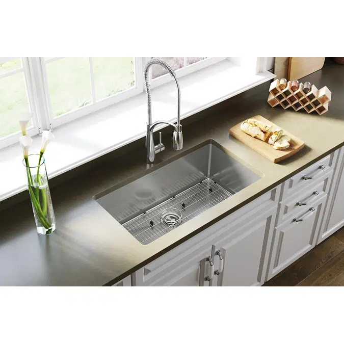 EFRU311610TC Elkay Crosstown® 16 Gauge Stainless Steel 32-1/2" x 18" x 10" Single Bowl Undermount Sink Kit