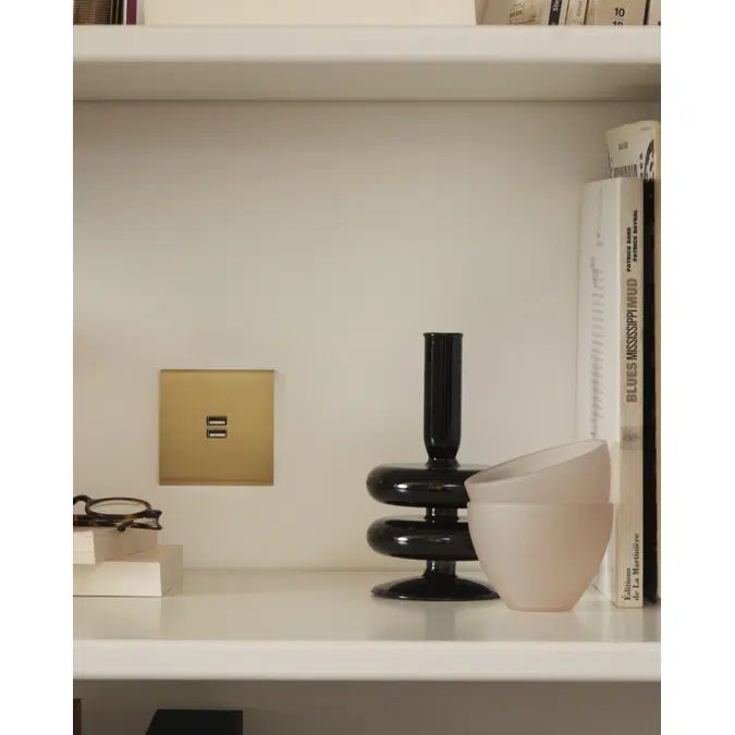 Confidence collection, single cover plate for switches and sockets