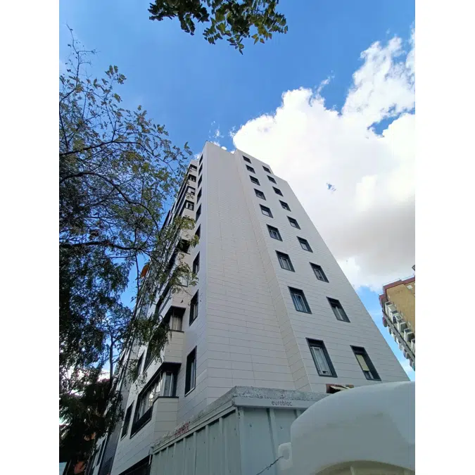 VENTILATED FACADE FRONTEK SN2003