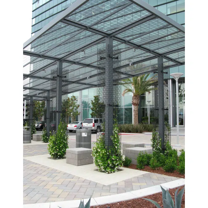 Greenscreen:  Column shaped trellis