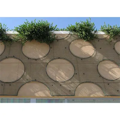 Imagem para Greenscreen:  Custom shaped green facade wall/trellis}