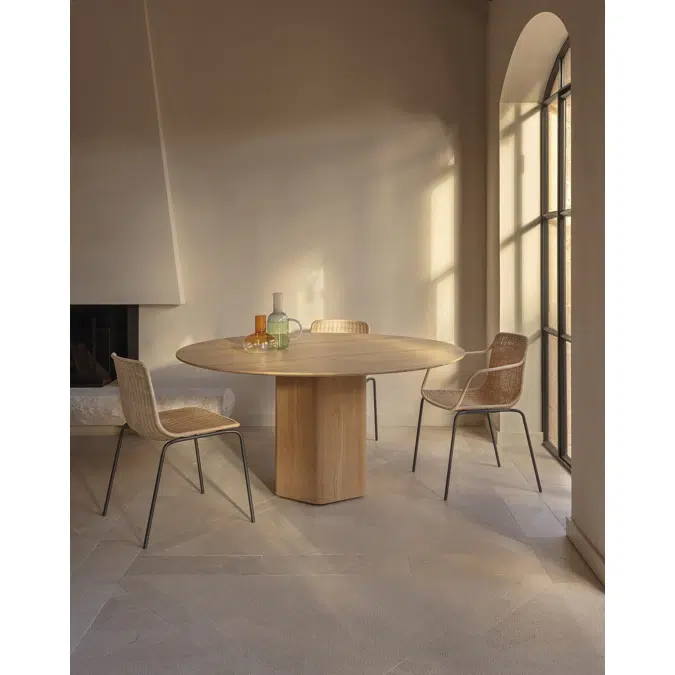 Lapala indoor hand-woven dining chair