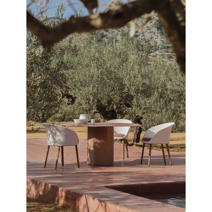 Talo outdoor hexagonal dining table