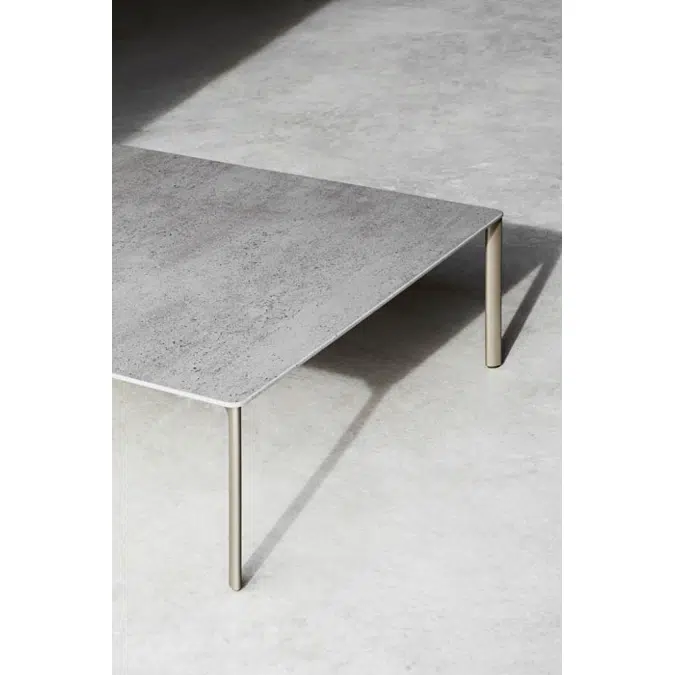 Bare square coffee table 100x100x35