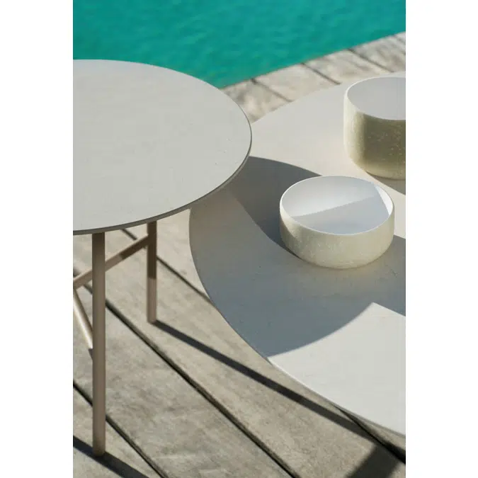 Grada outdoor round coffee table Ø100x36