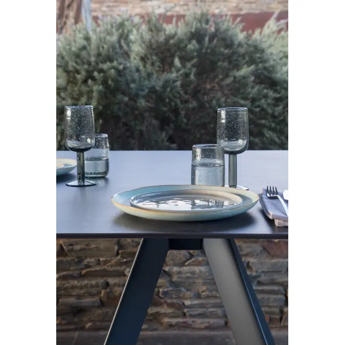 Atrivm outdoor square dining table 120x120x74