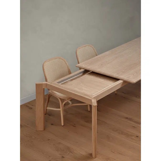 Kotai rectangular expandable dining table