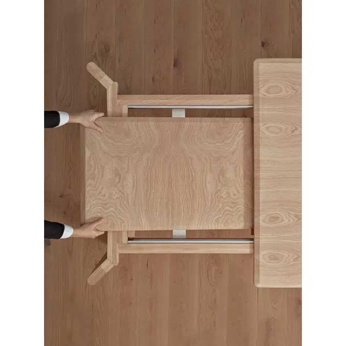 Kotai rectangular expandable dining table
