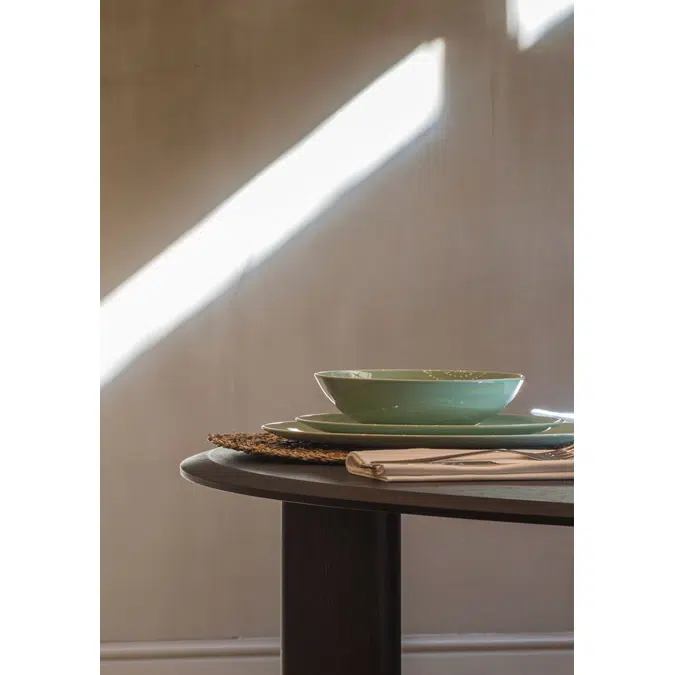 Kotai round dining table Ø140x75