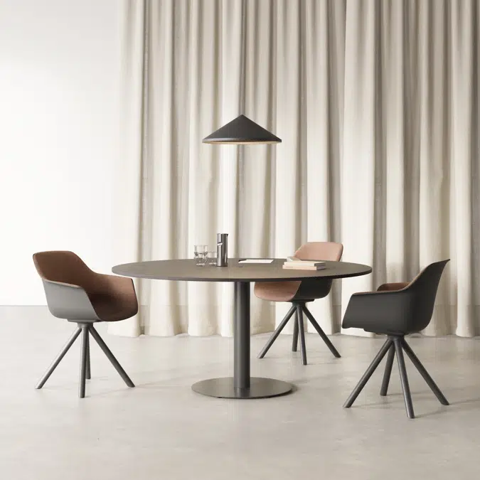 Lur Piramidal Swivel Chair