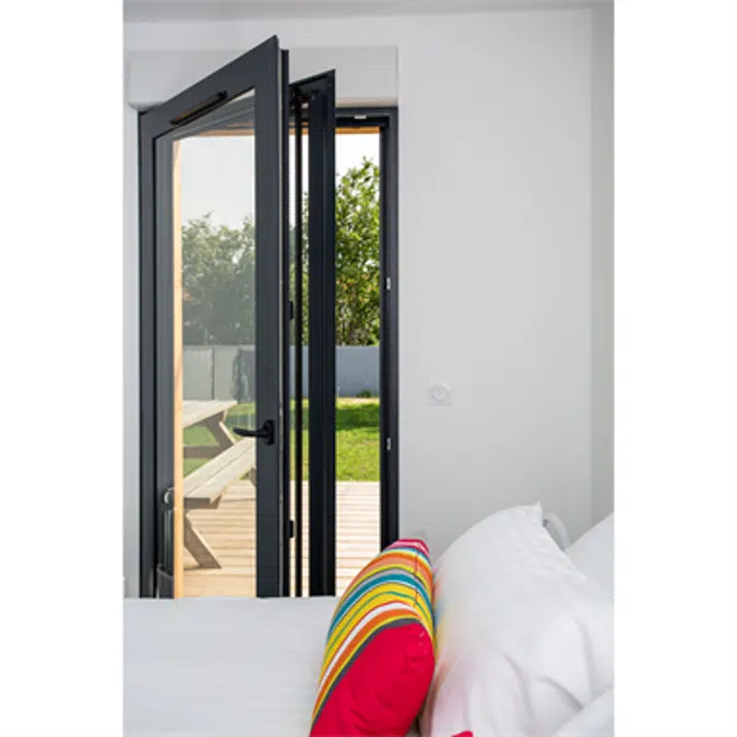 Aluminium door-window opening inside 1