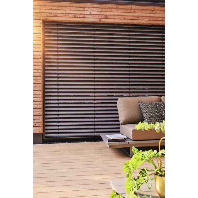 Brise-soleil orientables bloc baie FSR avec guidage par coulisses