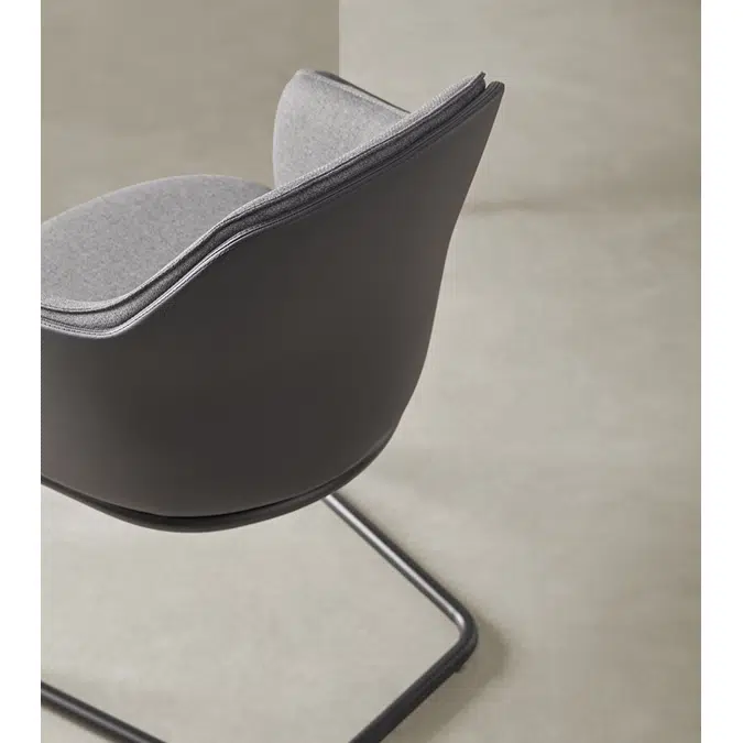 Iggy upholstered chairs and armchairs