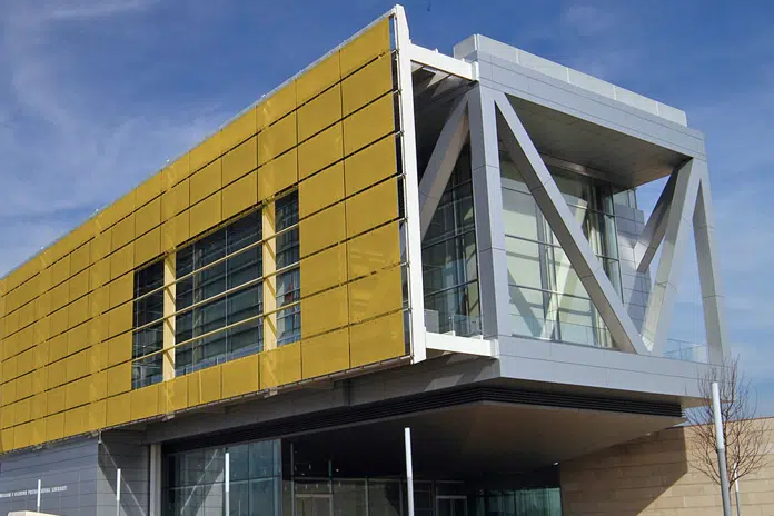 Yellow/Orange – AkzoNobel Extrusion Coatings