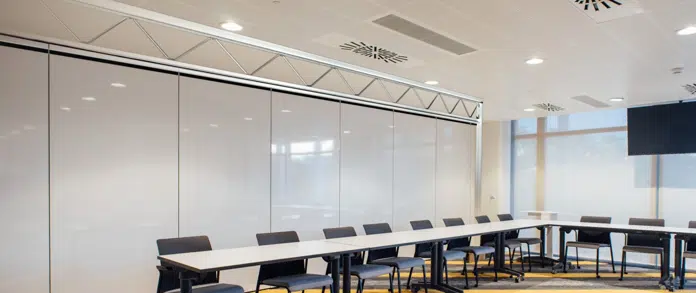 Unispan U900 Self Support System w/ Operable Walls