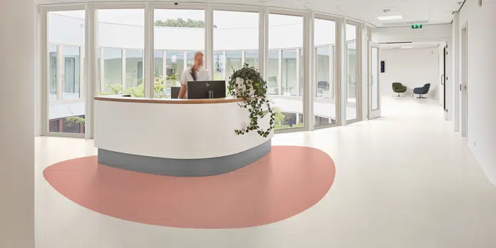 Healthcare floors - Forbo Flooring Systems