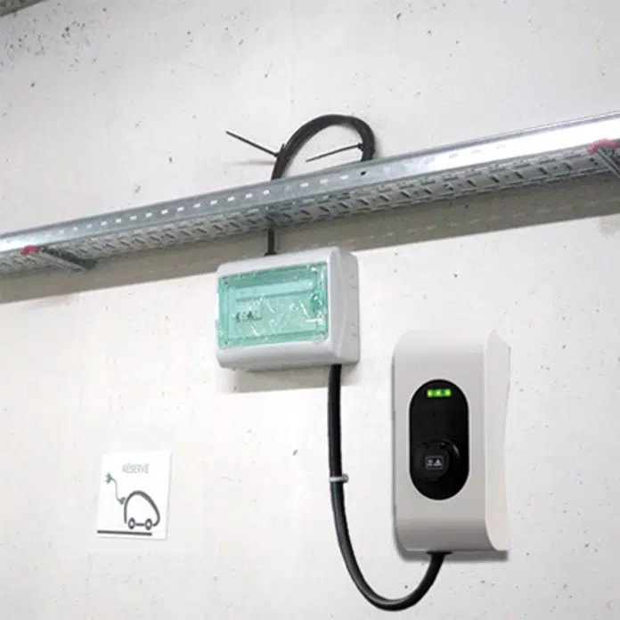 Cabling solutions for electric vehicle charging infrastructures