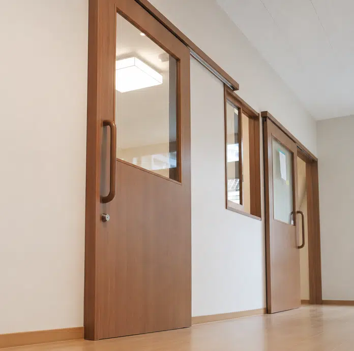 DOOR CLOSER